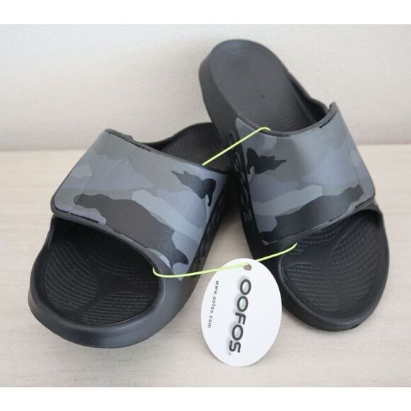 Oofos 1553 Unisex Men's Sz 7 Women's 9 Black Camo Ooahh Sport Flex Slides - Picture 1 of 10